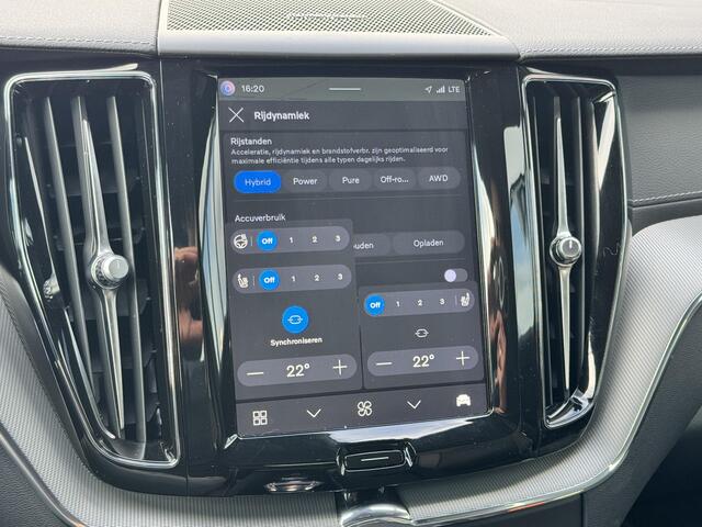 Volvo XC60 2.0 T8 Plug-in hybrid AWD Ultimate Dark 455 PK | Head-up | Harman/Kardon | 21 Inch