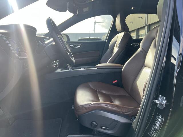 Volvo XC60 2.0 Recharge T6 AWD R-Design | Panoramadak | Leder | Camera |