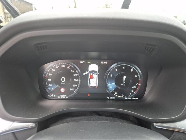 Volvo XC60 2.0 T5 Momentum | Trekhaak | Stoelverwarming | Adaptieve cruise | DAB | BLIS | Parkeer camera | Apple carplay/android auto | Volvo on Call | Leder | Pilot assist |