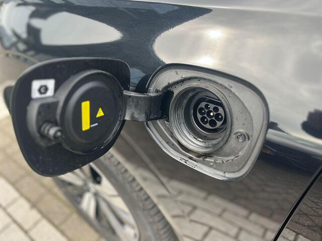 Volvo XC60 T6 Plug-in hybrid AWD Plus Dark | Panoramadak | Power Seats | Adaptive Cruise Control |