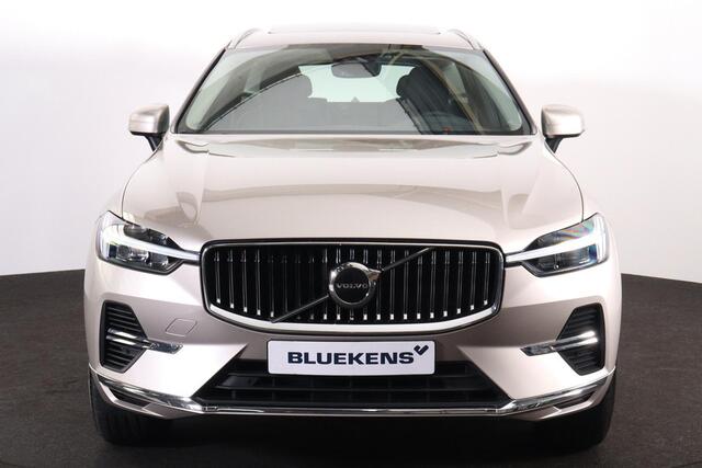 Volvo XC60 T6 Plug-in hybrid AWD Essential Edition Bright Panorama/schuifdak - IntelliSafe Assist - Parkeercamera achter - Verwarmde voorstoelen, stuur & achterbank - Parkeersensoren voor & achter - Draadloze tel. lader - Standkachel - Elektr. inklapbare trekhaak - 