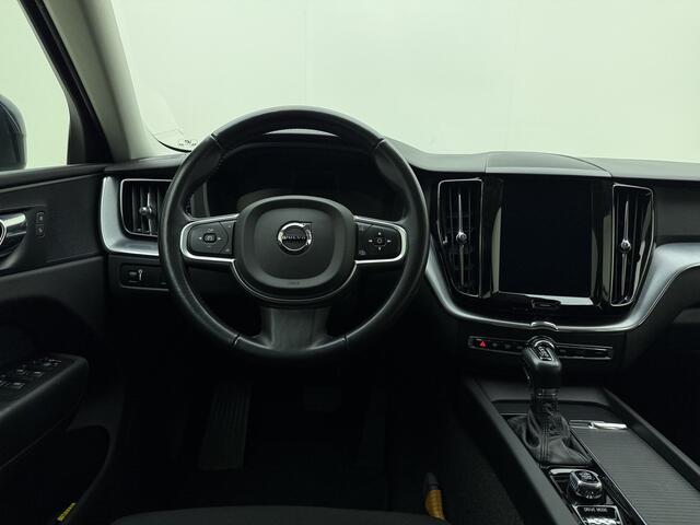 Volvo XC60 T5 252pk Momentum Pro / BLIS / Park assist camera / Pilot assist / Trekhaak / Stoelverwarming / Apple carplay /