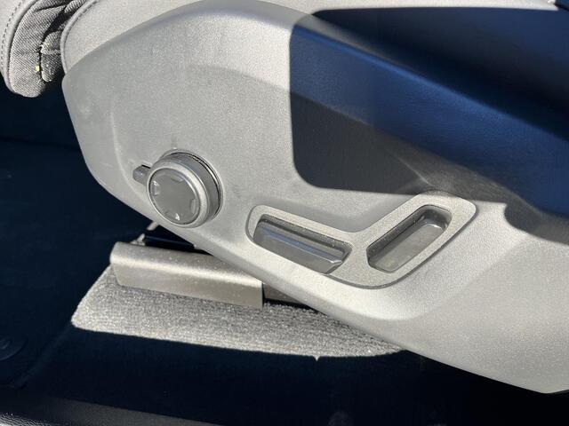 Volvo XC60 T6 Plug-in hybrid AWD Ultra Dark | Panorama Dak | 360 Graden Camera | Head Up Display |