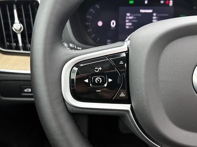 Volvo XC60 2.0 T6 AWD Plus Dark | Trekhaak | Panoramadak | Head-Up Display