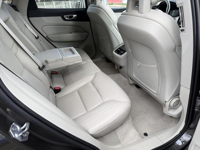 Volvo XC60 2.0 T5 Luxury-line