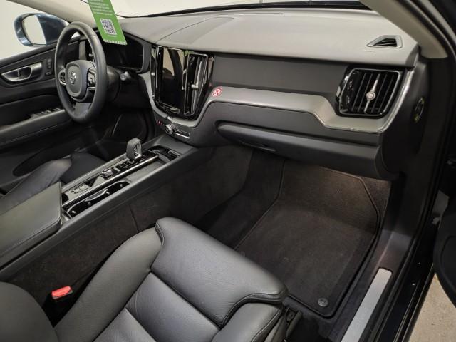 Volvo XC60 2.0 T6 Plug-in hybrid AWD Plus Bright | Long Range | Trekhaak | Adaptieve Cruise Control | BLIS | Leder | Panoramadak | Stoel en Stuurverwarming |