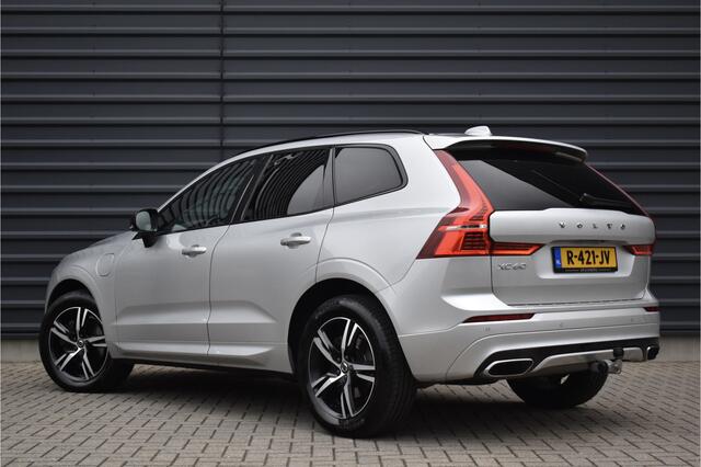Volvo XC60 2.0 Recharge T8 AWD R-Design | Panorama | Elek. Trekhaak | Stoelverwarming voor + achter | Stuurverwarming |