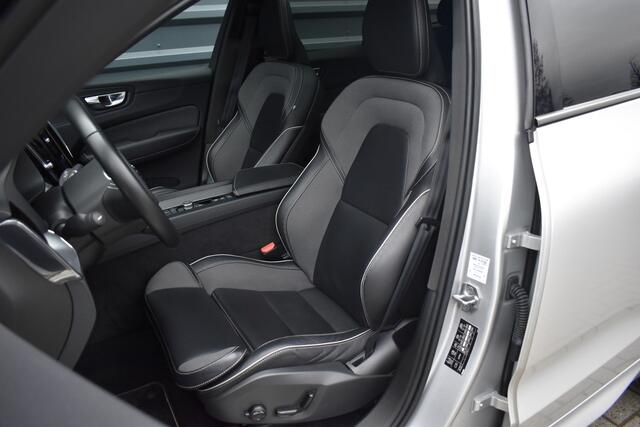 Volvo XC60 2.0 Recharge T8 AWD R-Design | Panorama | Elek. Trekhaak | Stoelverwarming voor + achter | Stuurverwarming |