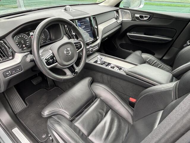 Volvo XC60 2.0 T8 Twin Engine AWD Inscription / Luchtvering / Trekhaak / Pano. dak / Massagestoelen / Elek. verstelbare stoelen / Voor+achter+stuur verwarmd / 360 camera / Head-up display / Polestar upgrade