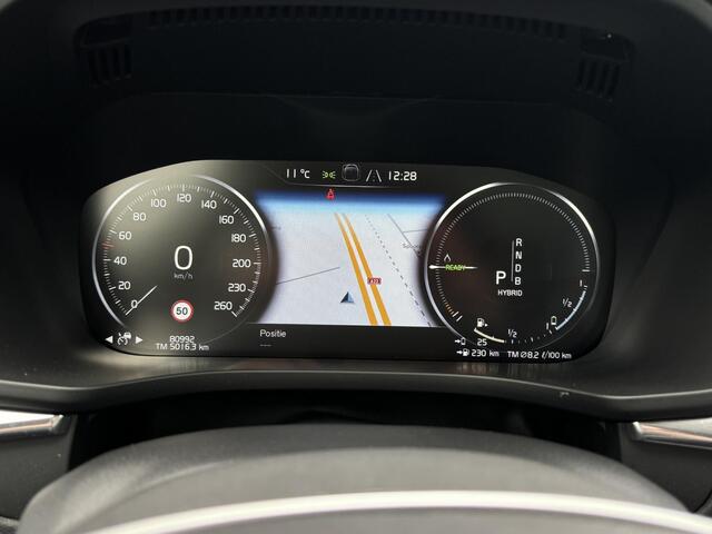 Volvo XC60 2.0 T8 Twin Engine AWD Inscription / Luchtvering / Trekhaak / Pano. dak / Massagestoelen / Elek. verstelbare stoelen / Voor+achter+stuur verwarmd / 360 camera / Head-up display / Polestar upgrade