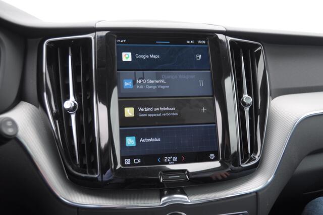 Volvo XC60 T6 350PK Automaat Plug-in hybrid AWD Plus Bright Panoramisch schuif-kanteldak / Google infotainment / Lederen bekleding / Parkeersensoren voor en achter met parkeercamera / Road Sign information / Cruise Control