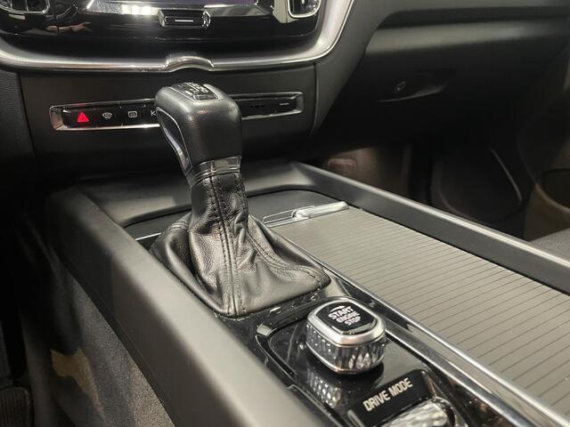 Volvo XC60 2.0 T5 250pk AUT8 AWD Momentum Trekhaak 2400kg/ Adapt. Cruise/ Leer/ Stoel en Stuur verw./ Navi