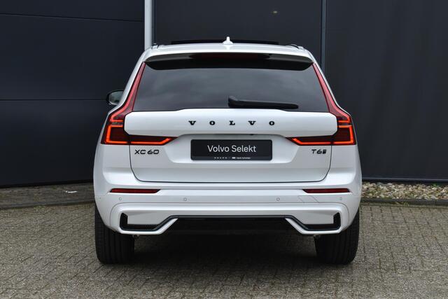 Volvo XC60 T6 Plug-in hybrid AWD Plus Black Edition | Panoramadak | Verwarmbare voorstoelen en achterbank | 360 graden camera | Premium audio by Harman Kardon | Elektrische achterklep | Adaptieve cruise control | BLIS | Head Up Display | Volvo Guard Alarm | Google N