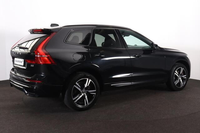 Volvo XC60 B5 250pk R-Design - Intellisafe Assist - Bowers & Wilkins audio - Geventileerd Nappa leder - Elektr. bedienb. voorstoelen met geheugen - Verwarmbare voorstoelen & stuurwiel - Achteruitrijcamera - Parkeersensoren voor & achter - Adaptieve LED koplampen - E