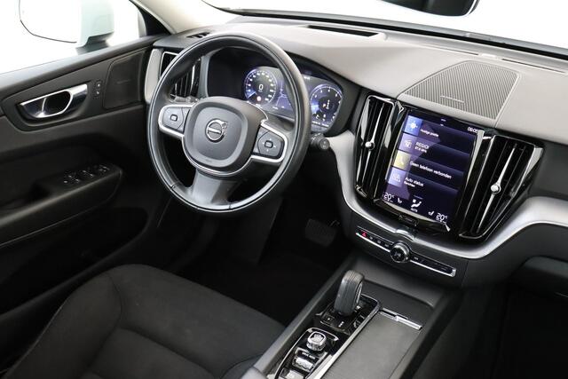 Volvo XC60 B5 AUT. (M-HYBRID) MOMENTUM EXCLUSIVE -PANO.DAK|HARMAN/KARDON|360°CAM|HEAD-UP DISP.|AUTOM.PARK.|BLIS|TREKHAAK