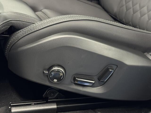 Volvo XC60 2.0 T8 Plug-in hybrid AWD Plus Dark | Facelift | Pano | 360 Camera | Leer | Winterpakket | Harman Kardon ( Vestiging - Nieuwegein )