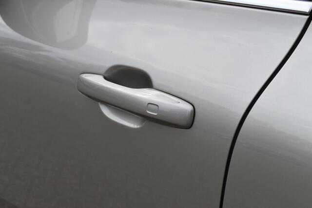 Volvo XC60 T5 AWD Inscription | 1e eigenaar | Stoelverwarming | Adaptieve Cruise Control | Elektrische stoelen met geheugen functie | Elektrische achterklep | Apple CarPlay/AndroidAuto | Navigatiesysteem | BLIS