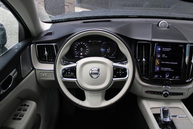 Volvo XC60 2.0 Recharge T8 AWD Inscription - B&W - 360 Camera - HUD - Stoel/Stuurverwarming - Pano - Pilot Assist - BLIS - Rijklaar