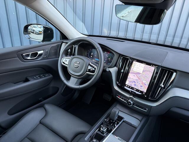 Volvo XC60 2.0 T8 Plug-in hybrid AWD Plus Dark | Pano | Trekhaak wegkl. | 360 Camera | Head Up | Harman/ Kardon | Prijs Rijklaar!!