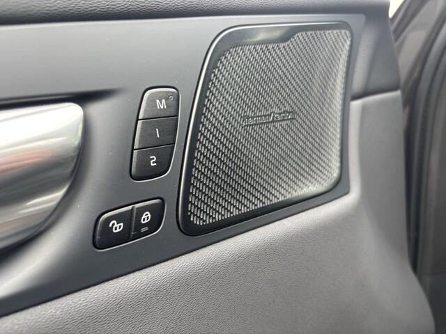 Volvo XC60 2.0 T6 Plug-in hybrid AWD Inscription 350pk | Vol Leer | Panoramadak | Elektr. Stoelen