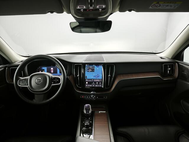 Volvo XC60 2.0 T6 Plug-in hybrid AWD Plus Black Edition | Harman Kardon | Panoramadak | Trekhaak wegklapbaar.