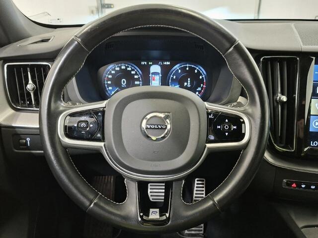 Volvo XC60 2.0 B5 R-Design | Trekhaak | 360° Camera | Harman/Kardon | Adaptieve Cruise | BLIS | Keyless entry/start | Extra Getint Glas | Memory | Power Seats | DAB |