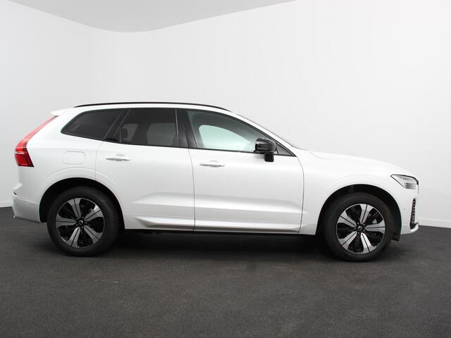Volvo XC60 2.0 T6 Plug-in hybrid AWD Automaat Plus Dark Adaptieve cruise control Leder Navigatie Google Harman Kardon Panorama dak Lichtmetalen Velgen Dab Stoelverwarming Camera 360 Led Climate control Apple Carplay/ Android Auto
