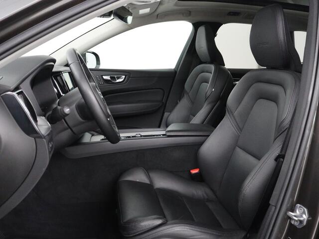 Volvo XC60 2.0 T8 Twin Engine AWD Inscription | SOH 88% | Trekhaak | Panoramadak | Carplay | Adaptive cruise | Navigatie | Camera | LEER | Elektrische achterklep| Bluetooth