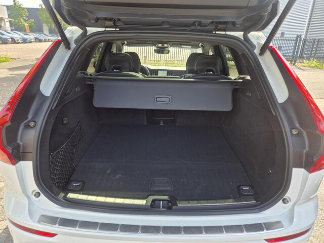 Volvo XC60 2.0 T6 Plug-in hybrid AWD R-Design LongRange/Panodak/Trekhaak/360Cam etc.