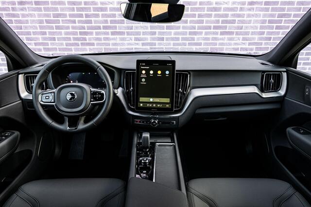 Volvo XC60 2.0 T6 Plug-in hybrid AWD Essential | Gratis Trekhaak | Adaptieve Cruise Control | Park assist | Getint Glas | Leder | Driver assist | Stoel- / stuurwielverwarming | All Season banden |