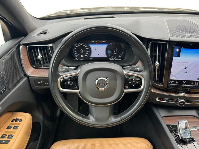Volvo XC60 Recharge T8 AWD Inscription |Luchtvering| 360 camera| Nappa Leder| Trekhaak| Head-Up|