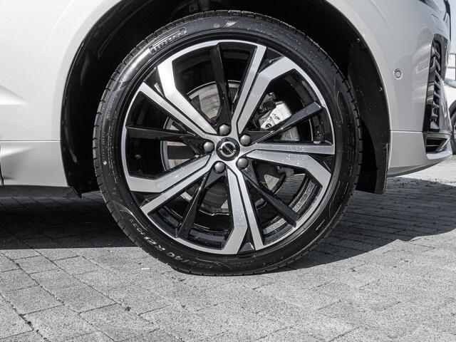 Volvo XC60 2.0 T8 Plug-in hybrid AWD Plus Dark (335kW/455PK) PANORAMA, TREKH, WINTER, HuD ** 1e EIG - Ex VOLVO) ** INFORMEER OOK NAAR ONZE AANTREKKELIJKE FINANCIAL-LEASE TARIEVEN **