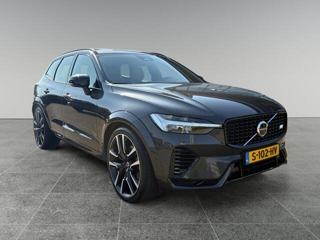 Volvo XC60 2.0 T6 Plug-in hybrid AWD Ultimate Dark | Luchtvering | Ventilatie+/Massage | 22'' LM | Trekhaak | BTW |