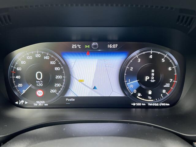 Volvo XC60 2.0 B5 Inscription Navigatie Trekhaak panoramadak 360 Camera Head-Up Display Elektrische Stoelen Leder Blis Pilot Assist Harman Kardon Audio Apple Carplay Android Auto Parkeerverwarming NL Auto