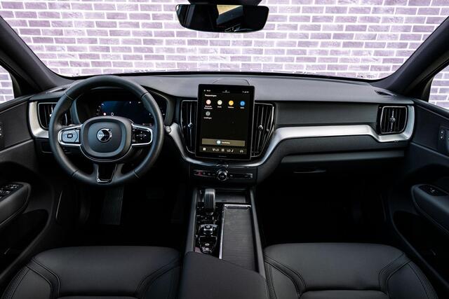 Volvo XC60 T6 Plug-in hybrid AWD Essential | Gratis Trekhaak | Adaptieve Cruise Control | Park assist | Getint Glas | Leder | Driver assist | Stoel- / stuurwielverwarming | All Season banden | Zwarte hemel