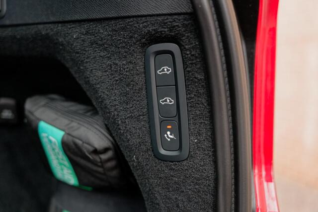 Volvo XC90 2.0 T8 Recharge AWD R-Design Full Option, Luchtvering, B&W, HUD, 22" LM velgen, 360 camera, enz