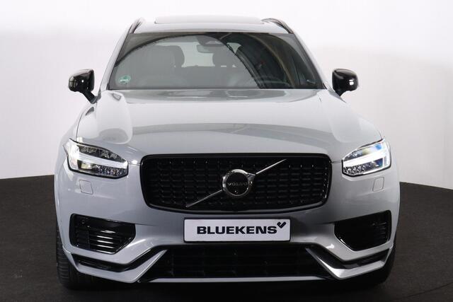 Volvo XC90 T8 Recharge AWD Ultimate Dark - LONG RANGE - Luchtvering - Panorama/schuifdak - IntelliSafe Assist & Surround - 360º Camera - Bowers & Wilkins audio - Adaptieve LED koplampen - Verwarmde voorstoelen, stuur & achterbank - Parkeersensoren voor & achter - El