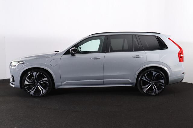 Volvo XC90 T8 Recharge AWD Ultimate Dark - LONG RANGE - Luchtvering - Panorama/schuifdak - IntelliSafe Assist & Surround - 360º Camera - Bowers & Wilkins audio - Adaptieve LED koplampen - Verwarmde voorstoelen, stuur & achterbank - Parkeersensoren voor & achter - El