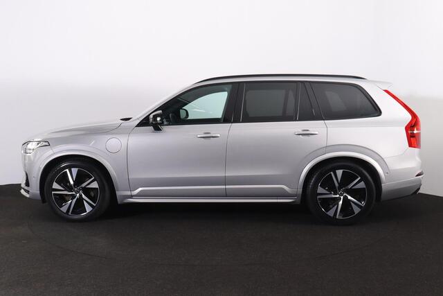 Volvo XC90 T8 Recharge AWD Plus Dark - LONG RANGE - Luchtvering - Panorama/schuifdak - IntelliSafe Assist & Surround - 360º Camera - Harman/Kardon audio - Adaptieve LED koplampen - Verwarmde voorstoelen, stuur & achterbank - Parkeersensoren voor & achter - Elektr. b