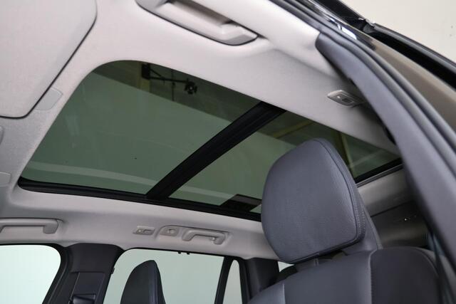 Volvo XC90 T8 Recharge AWD Plus Bright - LONG RANGE - Panorama/schuifdak - IntelliSafe Assist & Surround - 360º Camera - Harman/Kardon audio - Adaptieve LED koplampen - Verwarmde voorstoelen, stuur & achterbank - Parkeersensoren voor & achter - Elektr. bedienb. voor