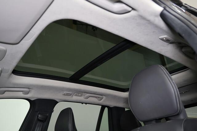 Volvo XC90 T8 Recharge AWD Ultimate Dark - LONG RANGE - Panorama/schuifdak - IntelliSafe Assist & Surround - 360º Camera - Bowers & Wilkins audio - Adaptieve LED koplampen - Verwarmde voorstoelen, stuur & achterbank - Parkeersensoren voor & achter - Elektr. bedienb.