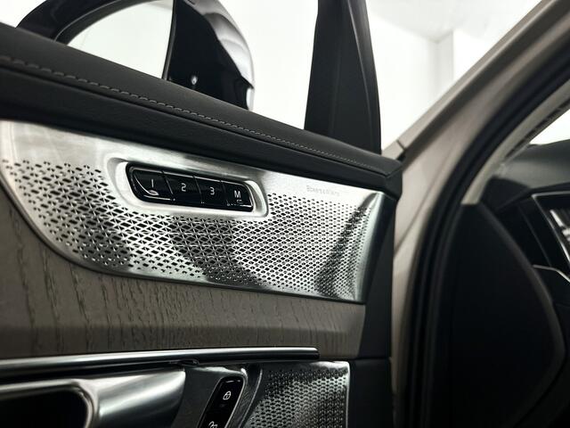 Volvo XC90 T8 Plug-in hybrid AWD Ultra Dark | Panoramadak | 360º camera | Luchtvering | Bowers&Wilkins | Massage | Stoelventilatie | Trekhaak