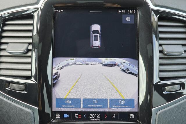 Volvo XC90 T8 Recharge AWD Plus Dark - LONG RANGE - IntelliSafe Assist & Surround - Harman/Kardon audio - Adaptieve LED koplampen - Parkeercamera achter - Verwarmde voorstoelen, stuur & achterbank - Parkeersensoren voor & achter - Elektr. bedienb. voorstoelen met ge