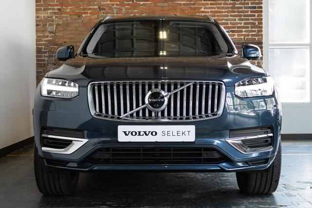 Volvo XC90 T8 Recharge AWD Inscription | Verwarmbare voorstoelen | Verwarmbaar stuurwiel | Premium audio by Harman Kardon | Panoramadak | Rondom zichtcamera | 20 inch Lichtmetalen velgen | Semi elektrische trekhaak