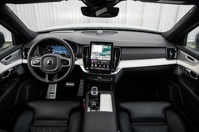 Volvo XC90 2.0 T8 Plug-in hybrid AWD Ultra Dark | Facelift | Black Edition | Selected Level | Heico | Bowers & Wilkins | Gelamineerd Glas | Luchtvering | 22" Velgen |