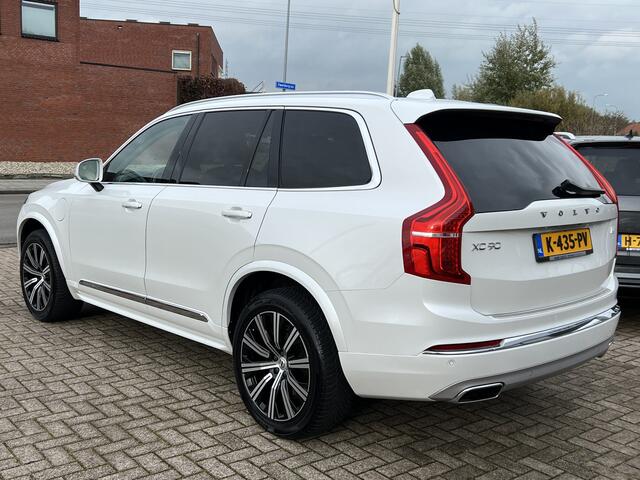 Volvo XC90 2.0 T8 392 pk Recharge AWD Inscription 7-P Panoramadak Trekhaak Luchtvering 360 Camera Harman Kardon Pilot Assist Stuur + Stoelverwarming + Koeling Nappa Leer Head Up 20 Inch + All Season Plug in Hybride NL Auto Vol Opties