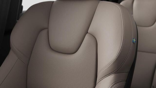 Volvo XC90 2.0 T8 Plug-in hybrid AWD Ultra Bright | Bowers & Wilkins | Luchtvering | Gelamineerde Ruiten | Extra Getint Glas | Head-Up Display | Schuif/Kantel-Panoramadak |