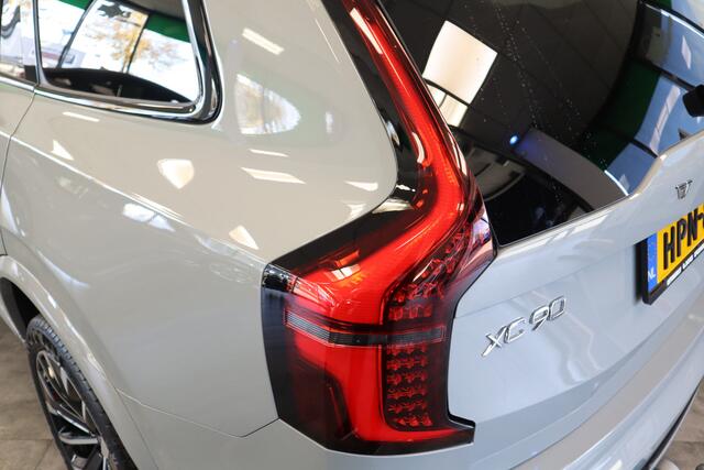 Volvo XC90 2.0 T8 Plug-in hybrid AWD Ultra Dark Panoramadak ACC Luchtvering 7Persoons Trekhaak