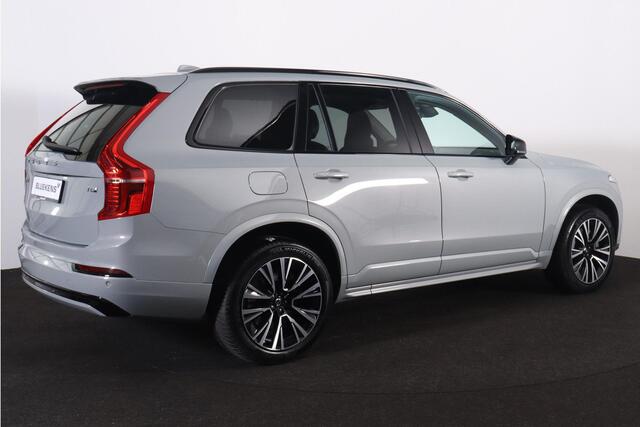 Volvo XC90 T8 Recharge AWD Plus Dark - IntelliSafe Assist & Surround - Harman/Kardon audio - Adaptieve LED koplampen - Parkeercamera achter - Verwarmde voorstoelen, stuur & achterbank - Parkeersensoren voor & achter - Elektr. bedienb. voorstoelen met geheugen - Draa