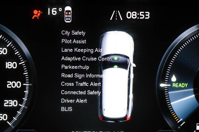 Volvo XC90 2.0 T8 Recharge AWD R-Design | STOELEN / LOUNGE- PACK | LUCHTVERING | PANORAMADAK | MASSAGE | STOELVENTILATIE | TREKHAAK | 22"